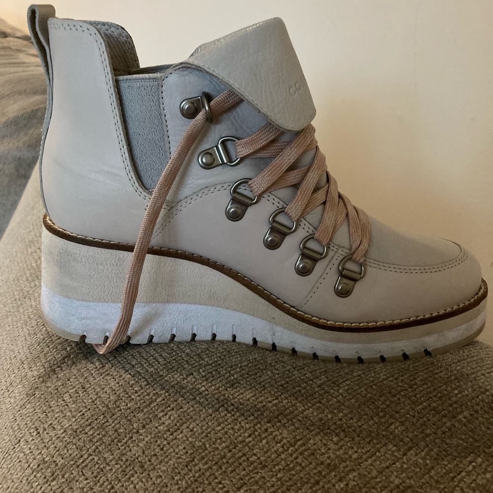 Cole Haan Cream Tan Lace Up Boots with Moc-Toe - Picture 7 of 9